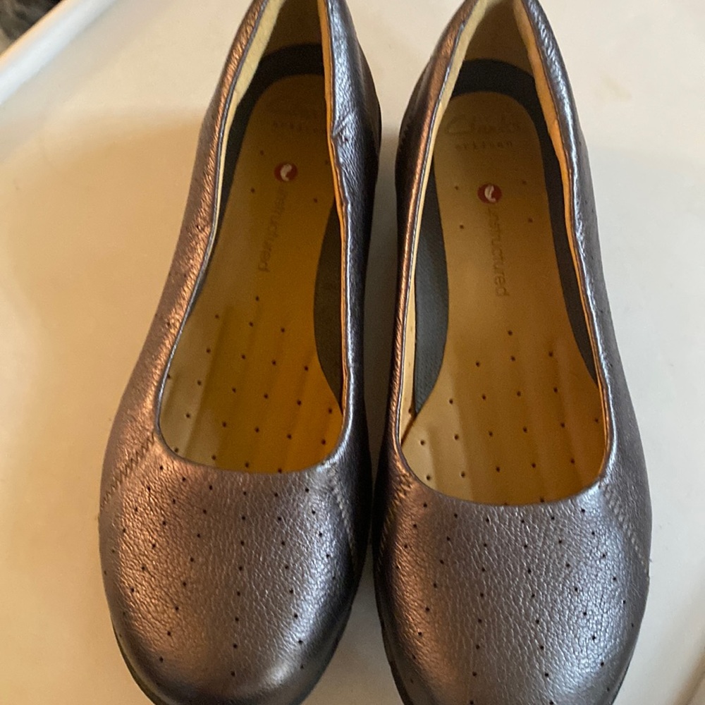 Clark’s Bronze Unstructured Flats Like New